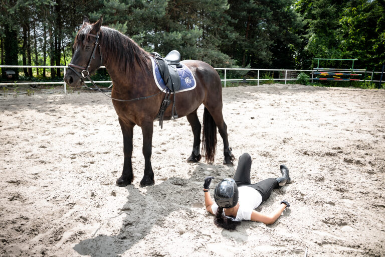 Wenn Schon Runter, Dann Richtig! So Fällst Du Am Besten Vom Pferd ...